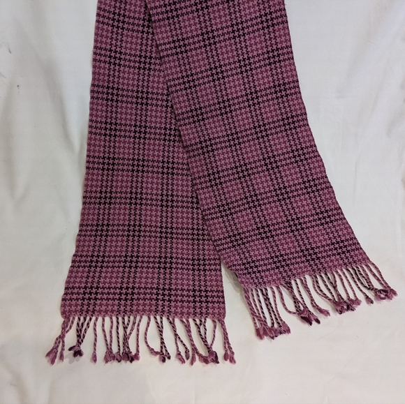 Beautiful Talbots Purple Cashmere and Wool Blend Scarf - Picture 5 of 8